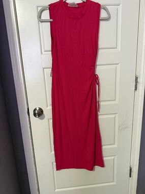 Olive & Oak Sleeveless Hot Pink Ribbed Midi Dress with Side Tie